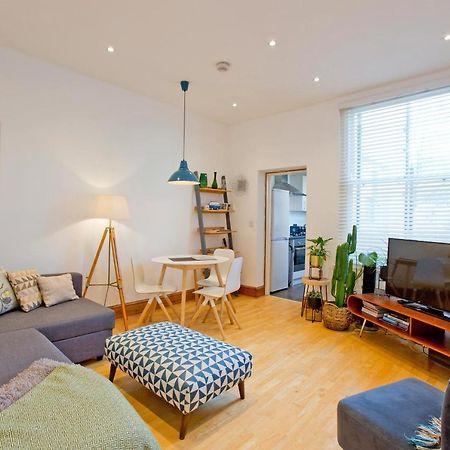 Calabria 3 - Spacious apartment Londres Exterior foto