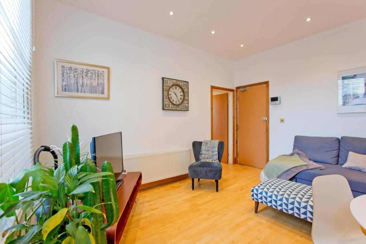 Calabria 3 - Spacious apartment Londres Exterior foto