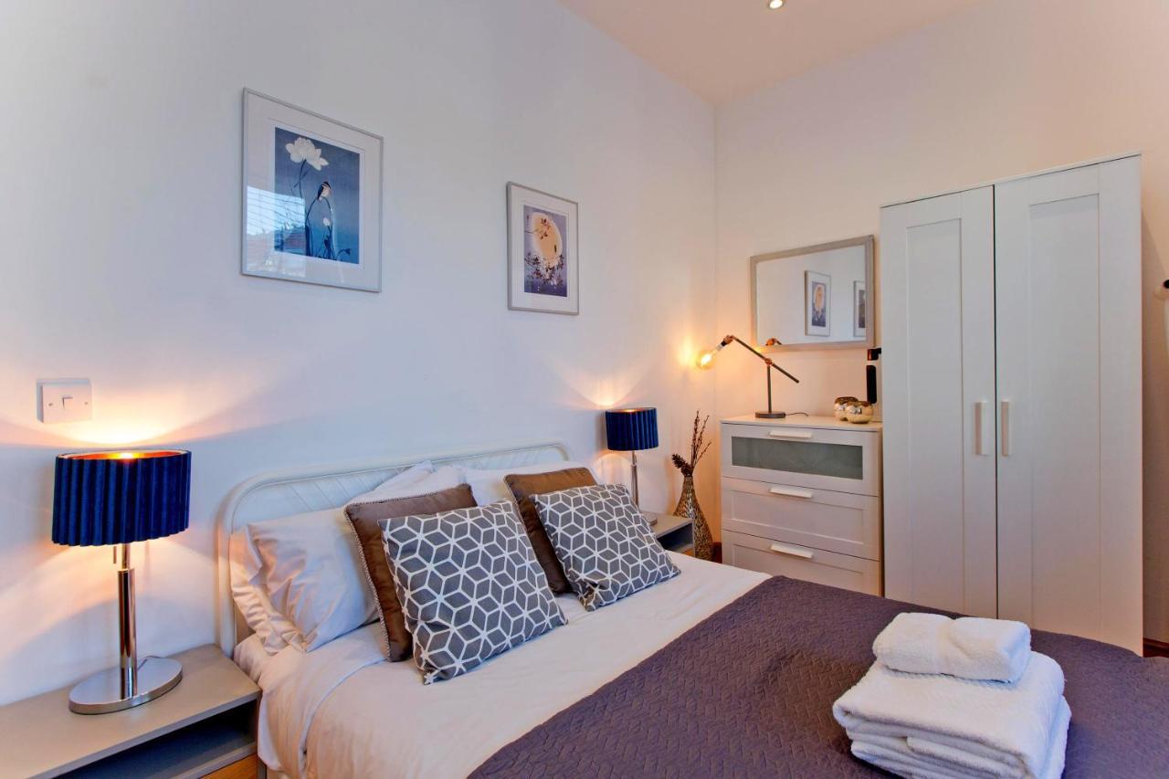 Calabria 3 - Spacious apartment Londres Exterior foto