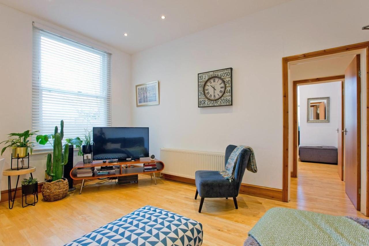 Calabria 3 - Spacious apartment Londres Exterior foto