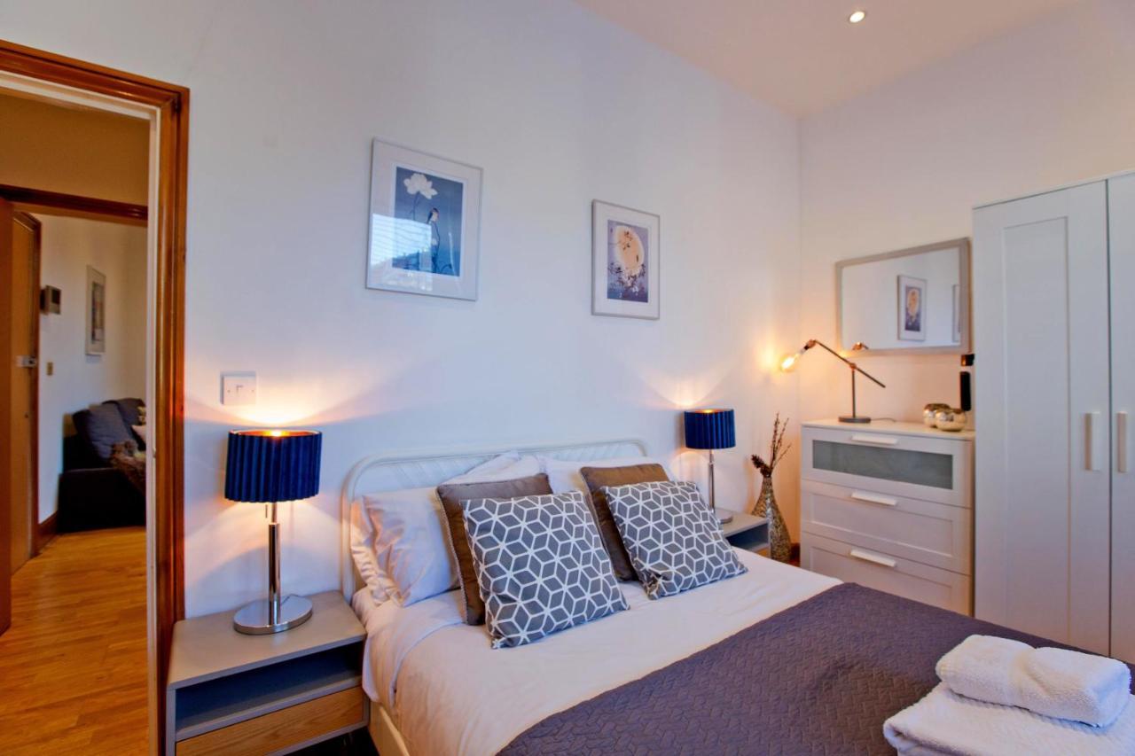 Calabria 3 - Spacious apartment Londres Exterior foto